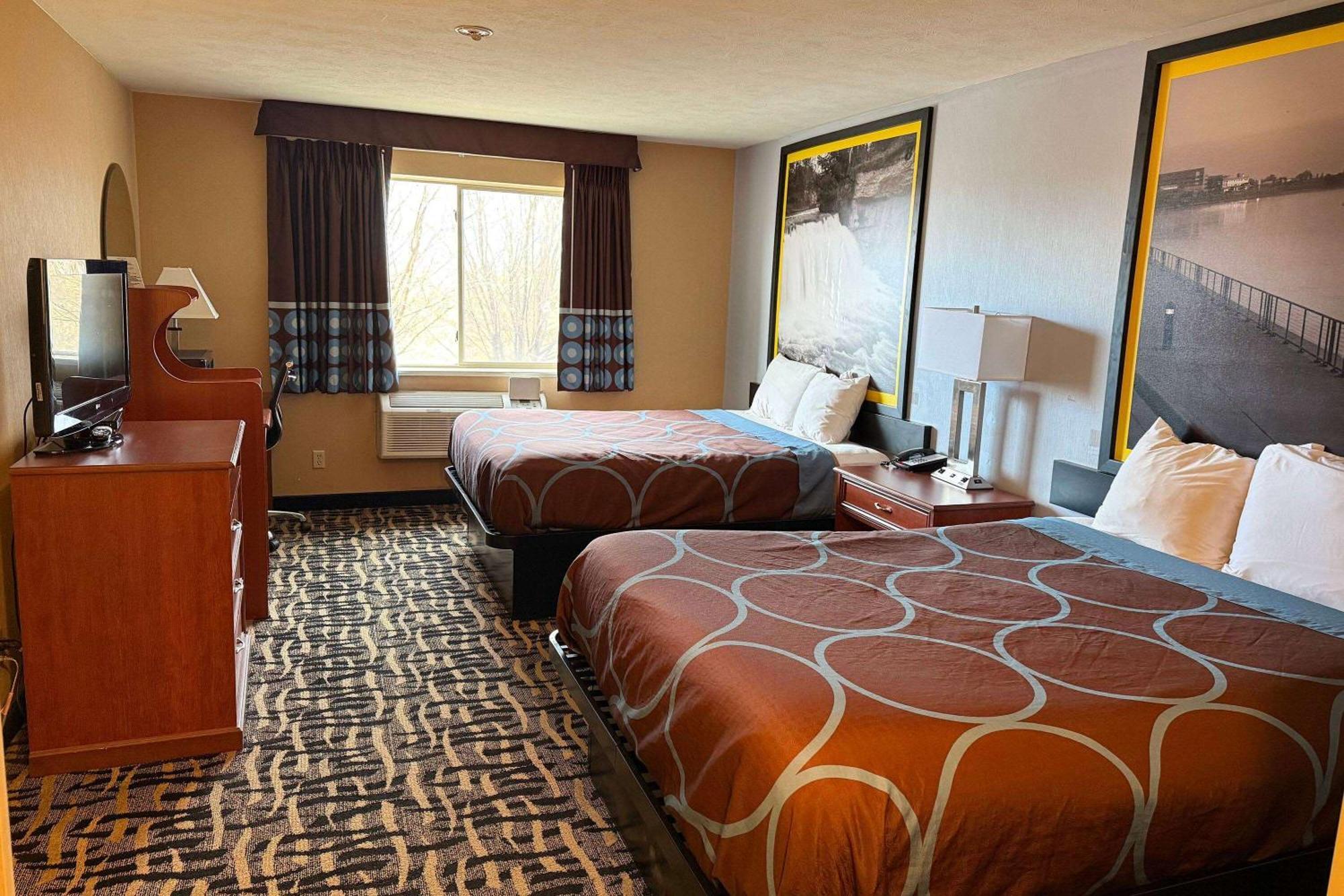 Super 8 By Wyndham Cozad Hotell Exteriör bild